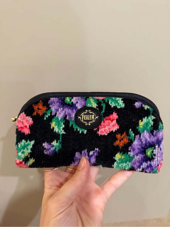 Feiler Handbags - FEILER POUCH LIKE NEW